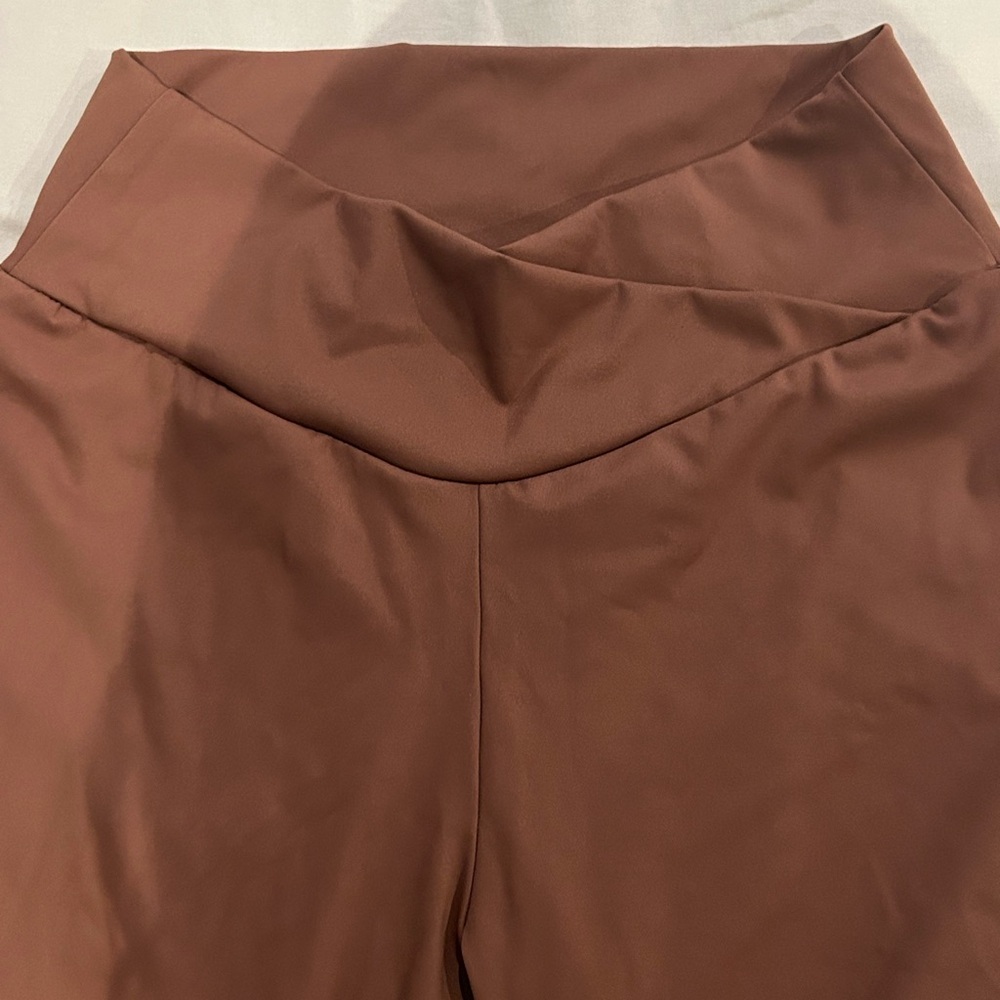 Viral Flared V waistline Leggings!!